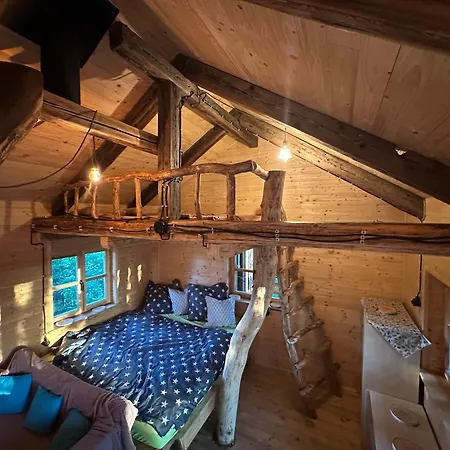 Treehouse Family *